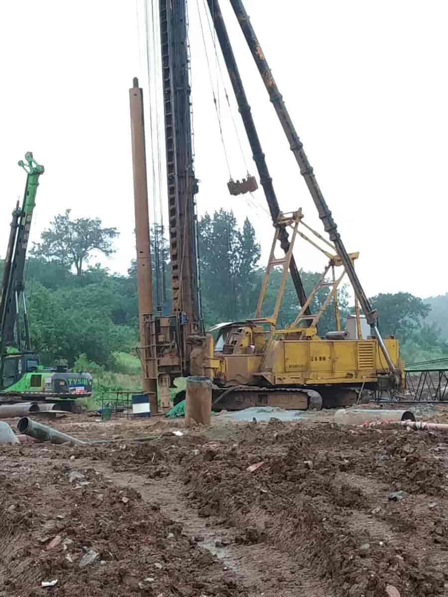 基坑支护-大直径潜孔锤施工